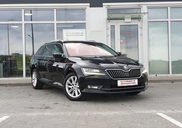 Skoda Superb cena 99900 przebieg: 104679, rok produkcji 2019 z Krapkowice małe 154